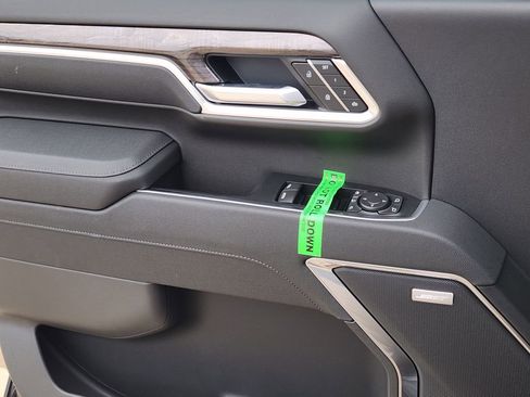 New 2026 Chevrolet Silverado 2500 LTZ w/ LTZ Plus Package image 18