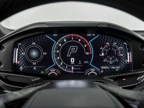 Used 2024 Lamborghini Revuelto image 15