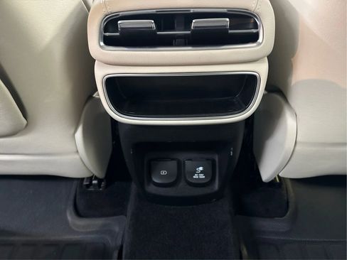 Used 2021 Genesis GV80 2.5T w/ Advanced Package 02 image 28