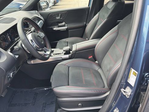 Used 2023 Mercedes-Benz GLB 250 w/ AMG Line image 9