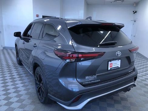 Certified 2025 Toyota Highlander XSE AWD/4WD image 12