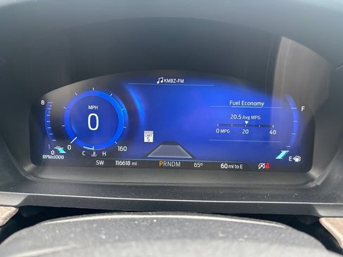 Used 2020 Ford Explorer Platinum w/ Premium Technology Package AWD/4WD image 13