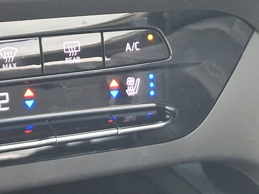 Certified 2023 Buick Envision Avenir AWD/4WD image 26