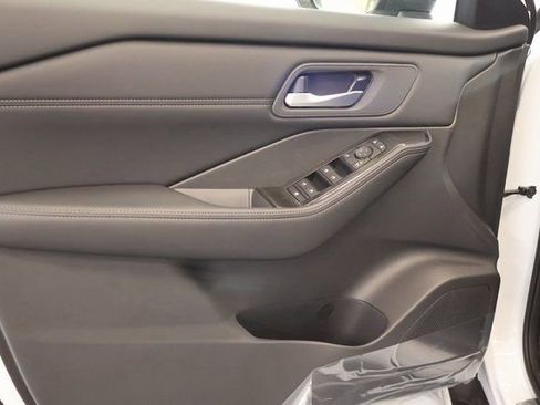New 2026 Nissan Rogue SV AWD/4WD image 9