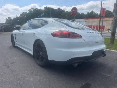 Used 2015 Porsche Panamera RWD image 4