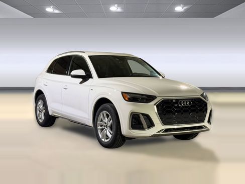 Used 2023 Audi Q5 2.0T Premium w/ Convenience Package AWD/4WD image 7