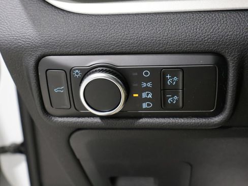 Used 2024 Ford Explorer XLT AWD/4WD image 30
