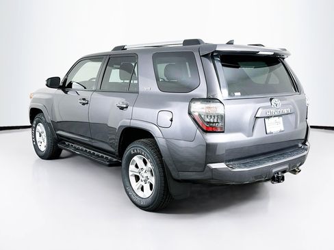 Used 2022 Toyota 4Runner SR5 Premium w/ Moonroof Package AWD/4WD image 5