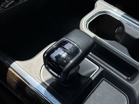 Used 2024 GMC Sierra 1500 Elevation w/ Preferred Package AWD/4WD image 17