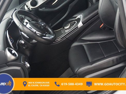 Used 2021 Mercedes-Benz C 300 Sedan image 9