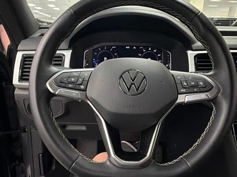 Used 2023 Volkswagen Atlas Cross Sport SE w/ Black Wheel Package AWD/4WD image 23