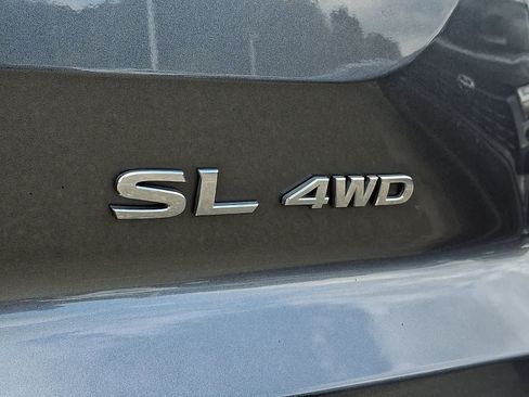 Used 2023 Nissan Pathfinder SL AWD/4WD image 32