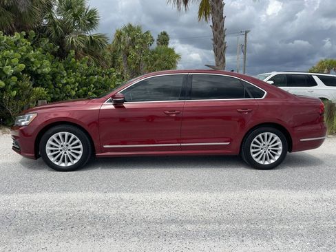 Used 2017 Volkswagen Passat 1.8T SE image 3