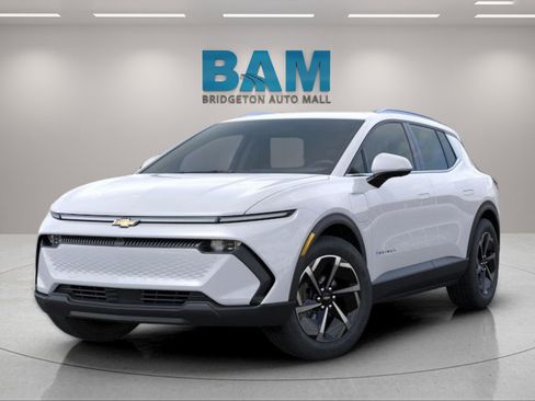 New 2026 Chevrolet Equinox EV LT image 4