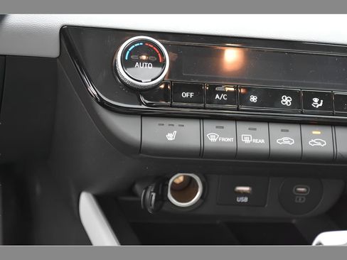 New 2026 Hyundai Elantra Limited FWD image 25