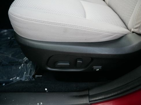 Used 2018 Subaru Forester 2.5i Premium w/ All-Weather Package image 20