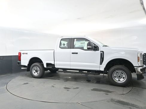 New 2026 Ford F250 XL w/ XL Chrome Package AWD/4WD image 7