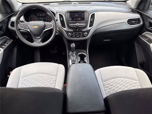 Used 2021 Chevrolet Equinox LS w/ LS Convenience Package FWD image 13