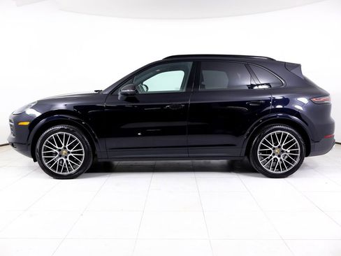 Certified 2022 Porsche Cayenne AWD/4WD image 2