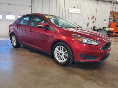Used 2016 Ford Focus SE w/ SE Winter Package FWD image 2