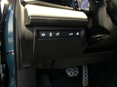 New 2026 Toyota Camry SE image 31