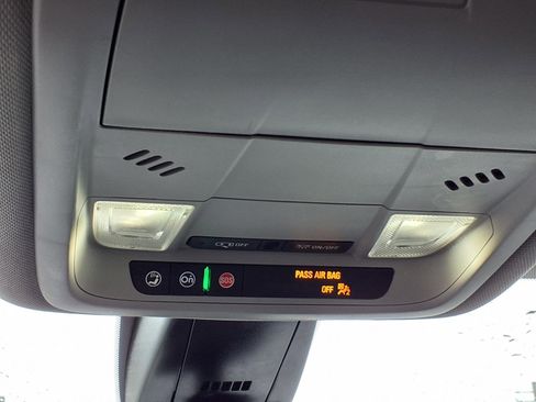 Used 2025 Chevrolet Blazer LT image 14