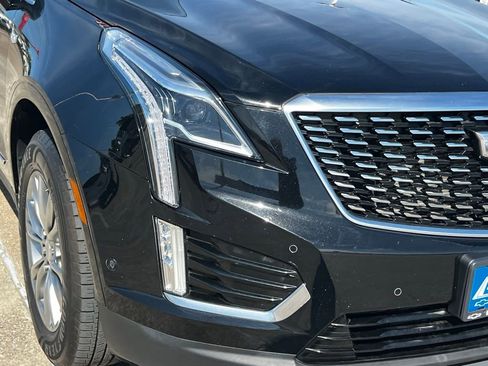 Used 2023 Cadillac XT5 Premium Luxury w/ Technology Package FWD image 5