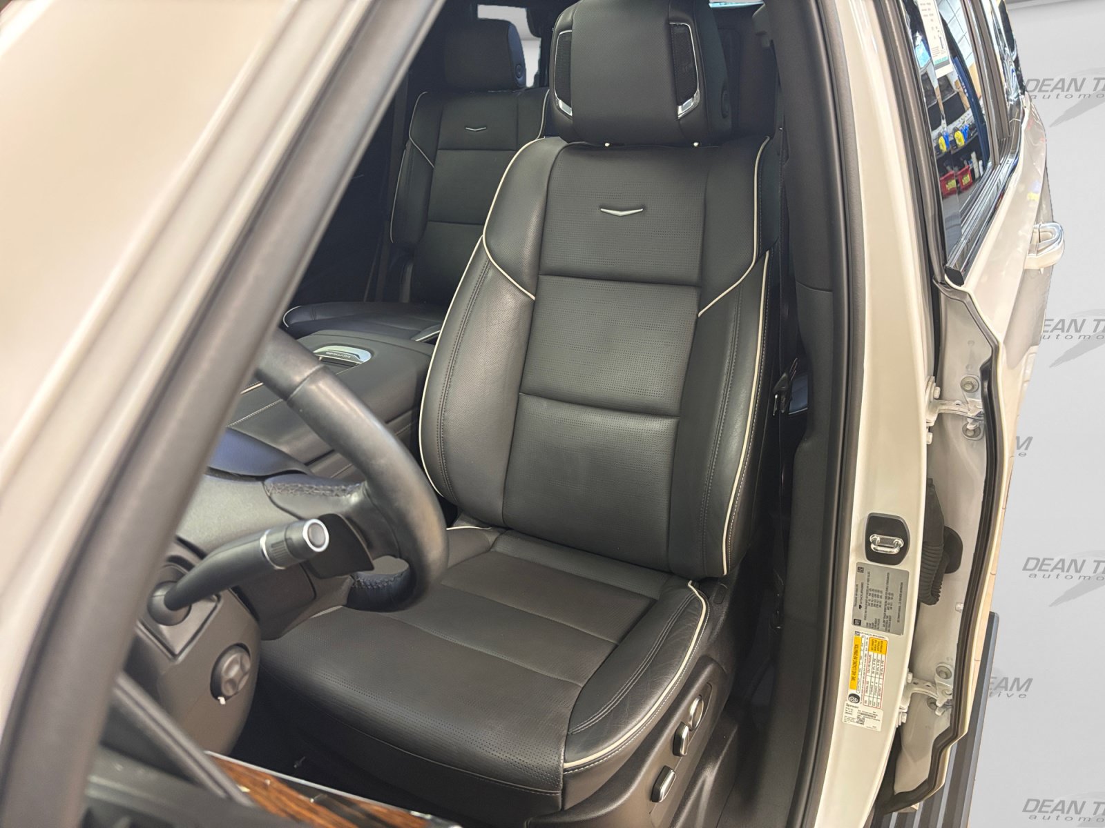 Used 2023 Cadillac Escalade Premium Luxury w/ Performance Package AWD/4WD image 42