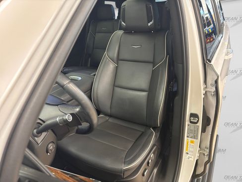 Used 2023 Cadillac Escalade Premium Luxury w/ Performance Package AWD/4WD image 42