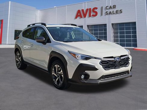 Used 2025 Subaru Crosstrek 2.5i Premium AWD/4WD image 3