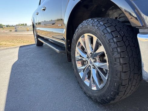 Used 2016 Ford F150 Lariat w/ Equipment Group 502A Luxury AWD/4WD image 7