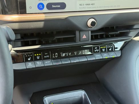 Used 2025 Toyota Crown Signia w/ Advanced Technology Package AWD/4WD image 18