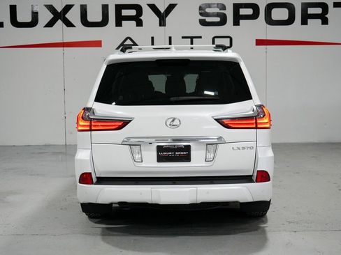 Used 2017 Lexus LX 570 4WD image 4