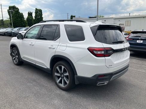 Used 2025 Honda Pilot Elite image 7