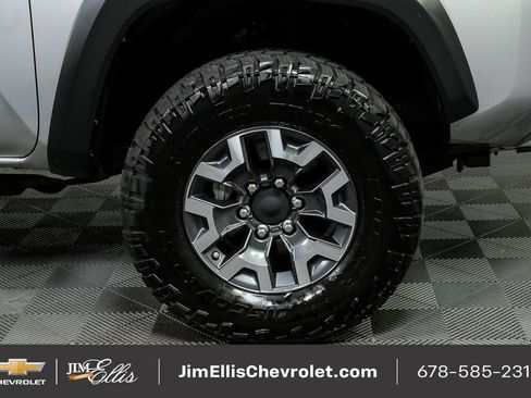 Used 2016 Toyota Tacoma TRD Off-Road image 37