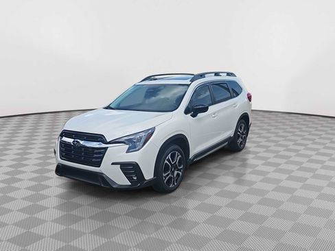 Used 2024 Subaru Ascent Limited w/ Technology Package AWD/4WD image 3