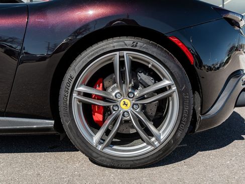 Used 2024 Ferrari Roma Spider image 7