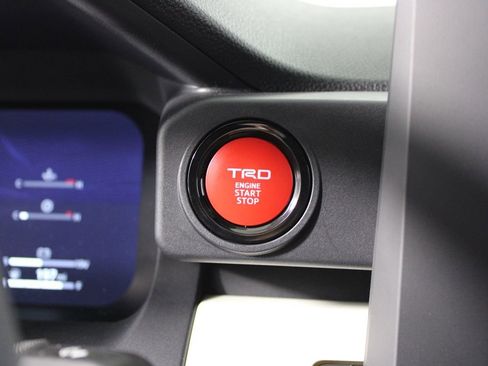 Used 2024 Toyota Tacoma TRD Off-Road image 19