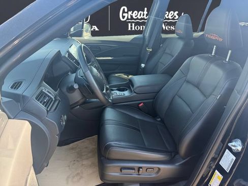 Used 2025 Honda Ridgeline TrailSport image 9