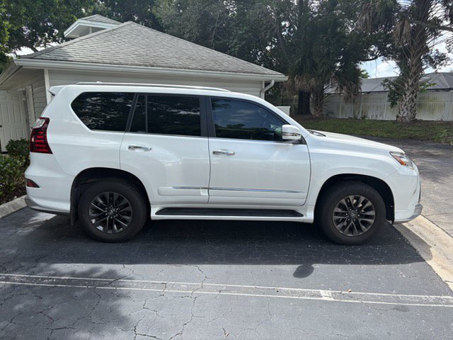 Used 2017 Lexus GX 460 Premium AWD/4WD image 3