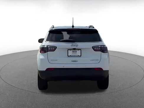 Used 2025 Jeep Compass Limited AWD/4WD image 10
