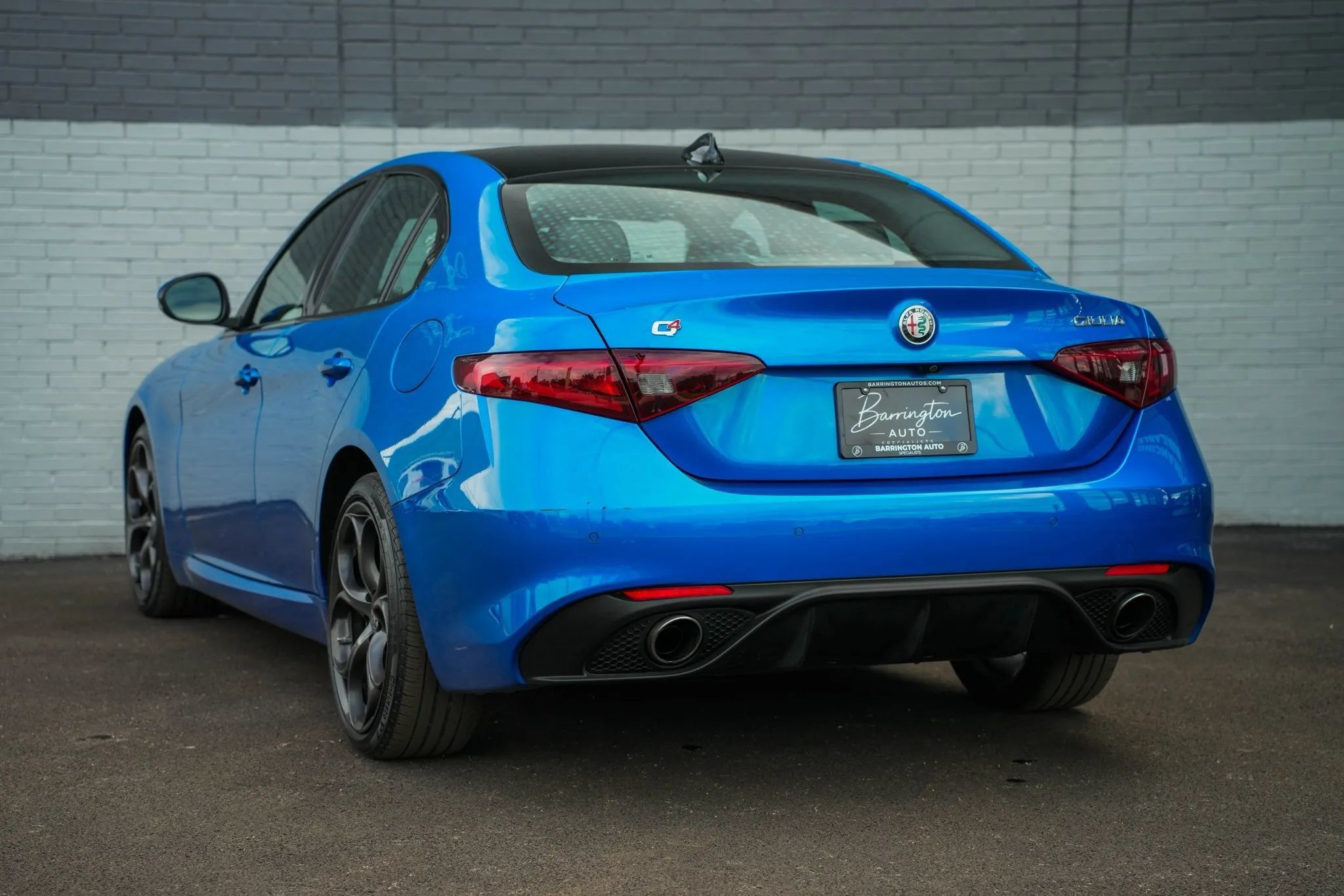 Used 2018 Alfa Romeo Giulia Ti Sport w/ Quick Order Package 22S Sport AWD/4WD image 7