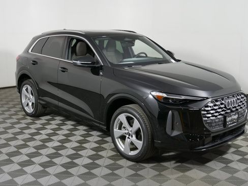 New 2025 Audi Q5 Premium Plus image 1