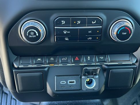Certified 2025 Chevrolet Silverado 1500 W/T RWD image 18