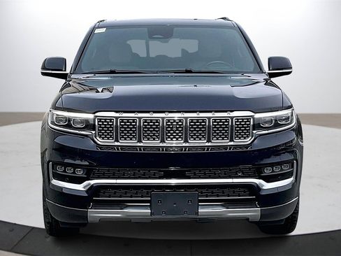 Used 2022 Jeep Grand Wagoneer Series III image 3