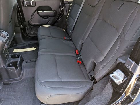Used 2022 Jeep Wrangler Unlimited Sport w/ Sun And Sound Package AWD/4WD image 25