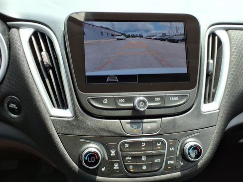 Used 2024 Chevrolet Malibu LT FWD image 14