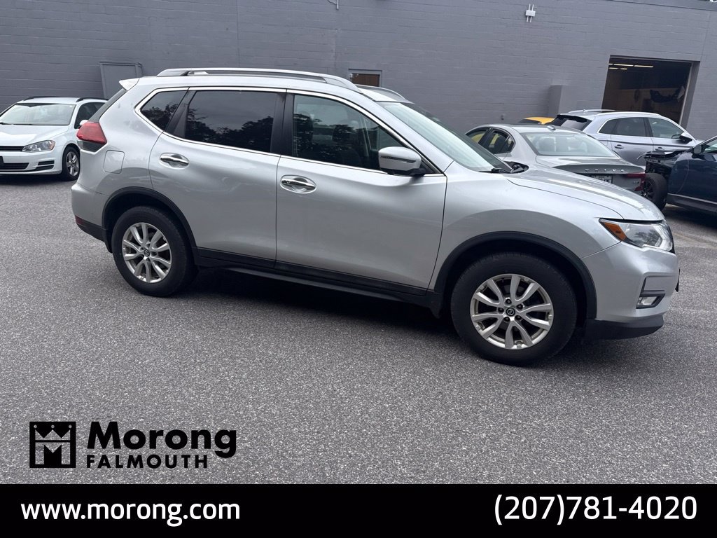 Used 2018 Nissan Rogue SV w/ Sun & Sound Touring Package AWD/4WD image 3