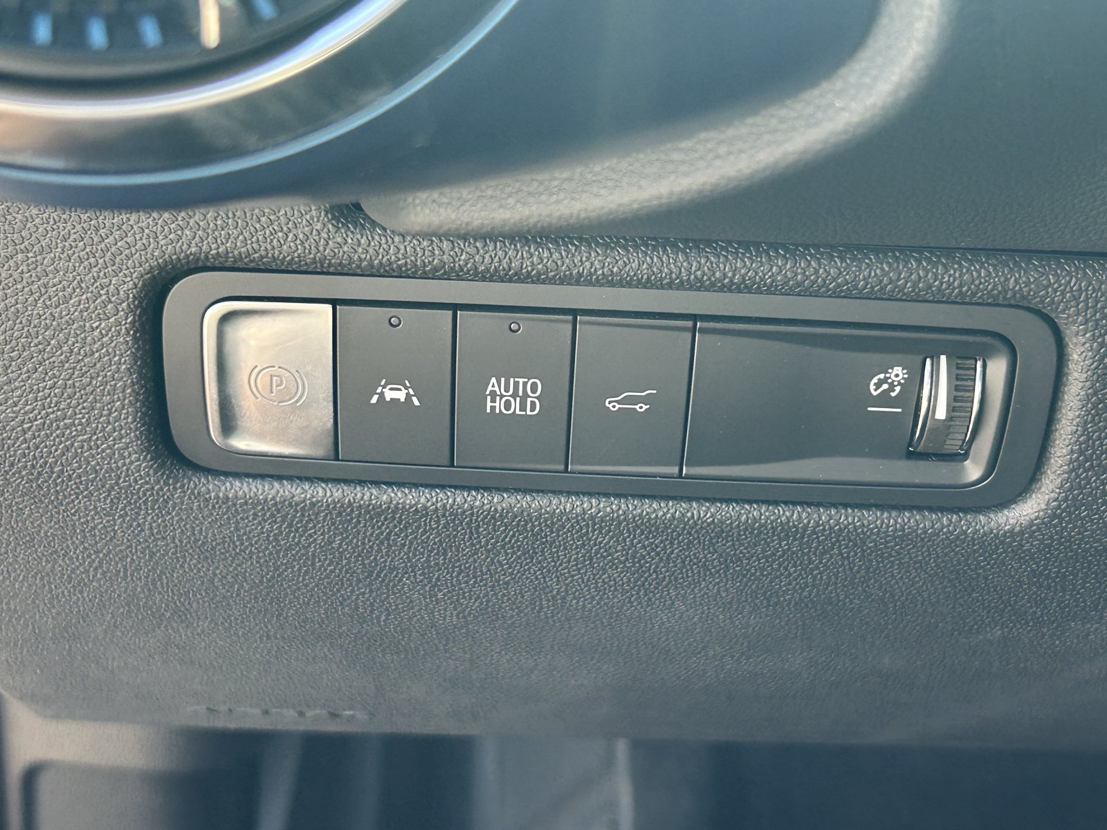 Certified 2024 Chevrolet Equinox EV LT FWD image 19