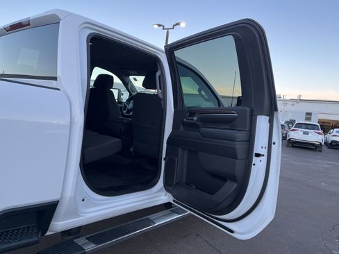 Certified 2024 Chevrolet Silverado 2500 LT w/ Convenience Package image 21